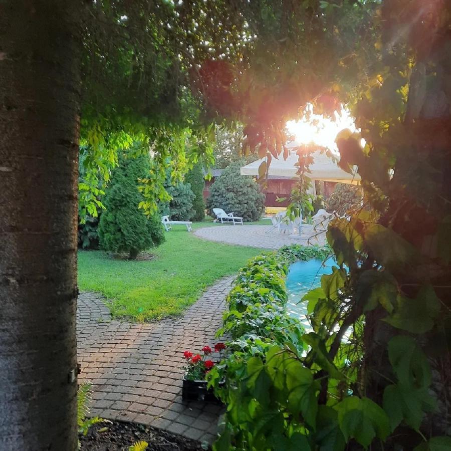 Gasthof Laci Betyar Hajdúszoboszló Dış mekan fotoğraf