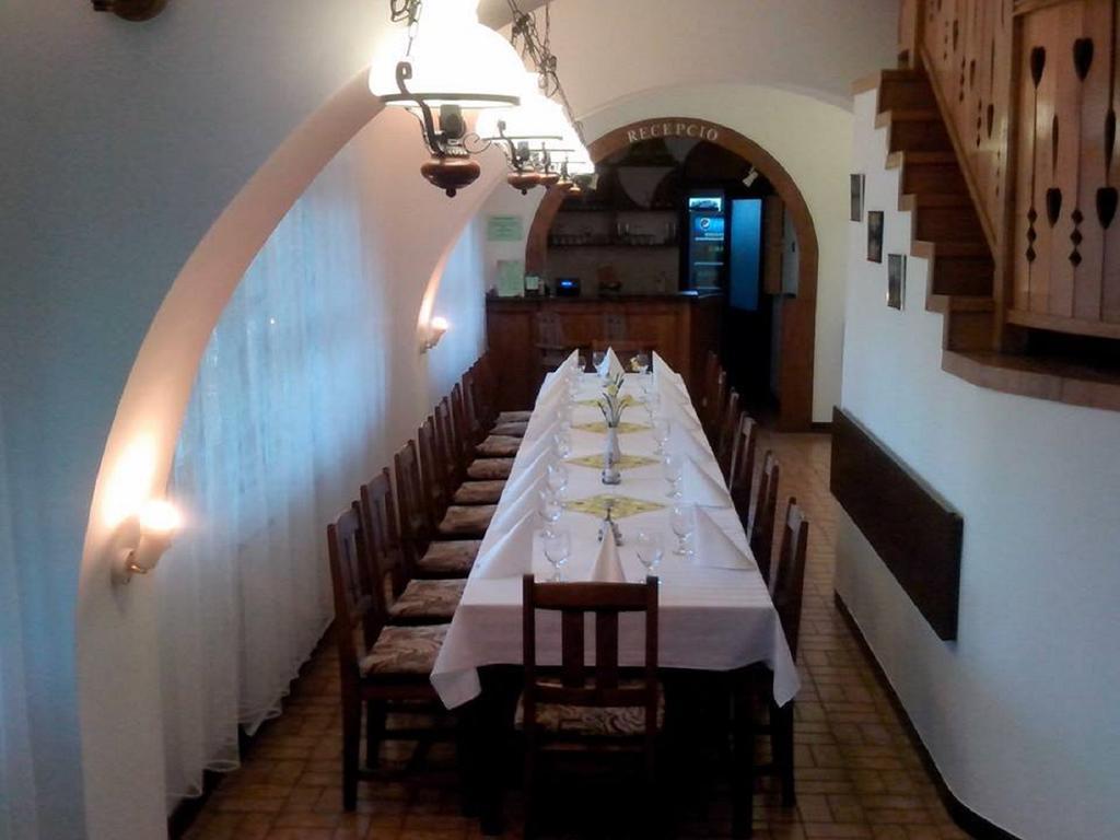 Gasthof Laci Betyar Hajdúszoboszló Dış mekan fotoğraf